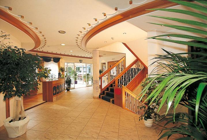 سيلاندرو Hotel Maria Theresia المظهر الخارجي الصورة