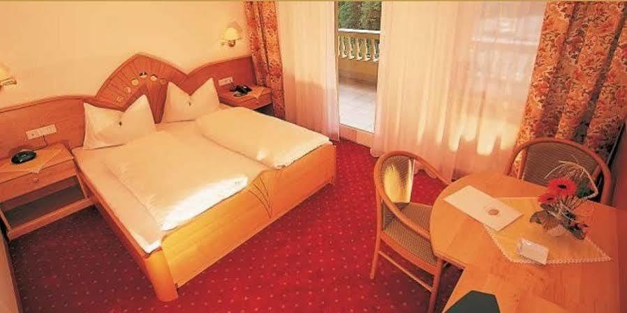 سيلاندرو Hotel Maria Theresia المظهر الخارجي الصورة