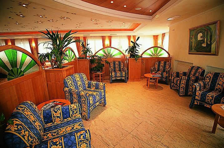 سيلاندرو Hotel Maria Theresia المظهر الخارجي الصورة